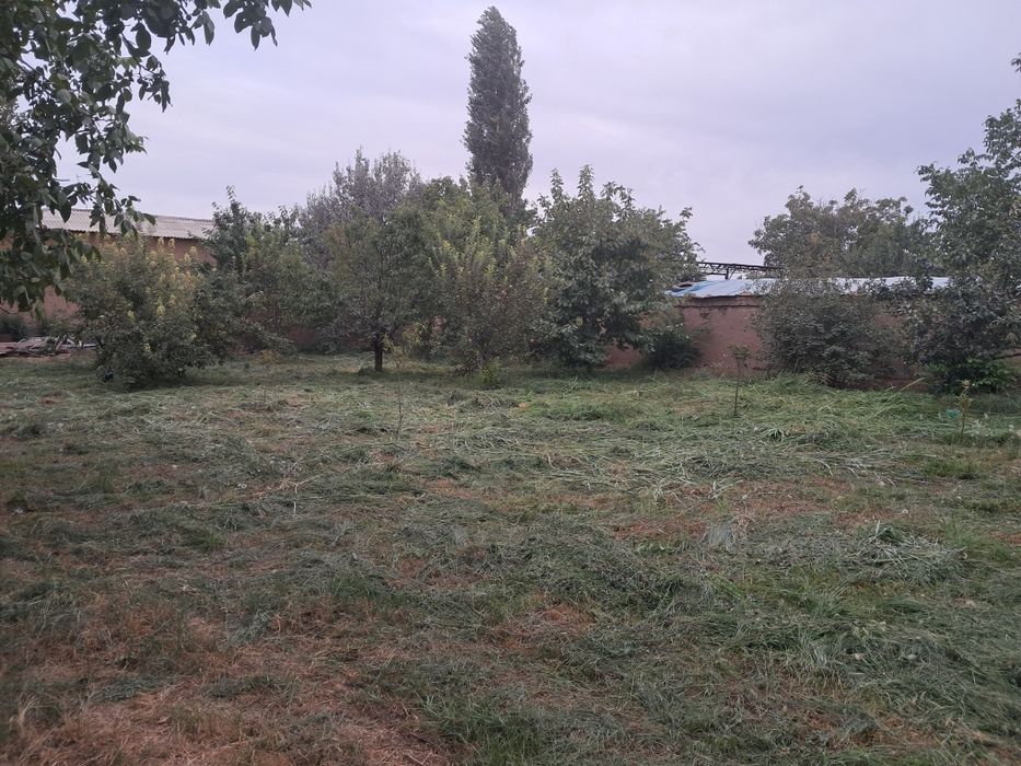 Uy sotiladi 15 sotih