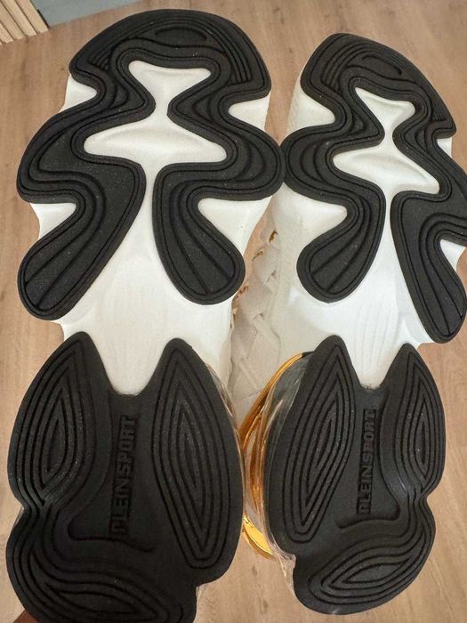 Маратонки Philip Plain