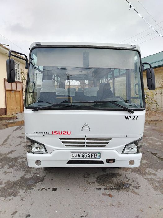 .Isuzu saz NP21.