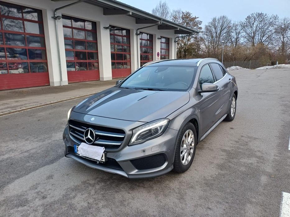 MERCEDES-BENZ GLA 2014