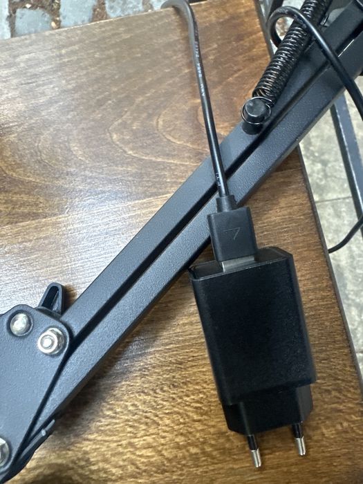 2-IN-1 Magnifiyng lamp