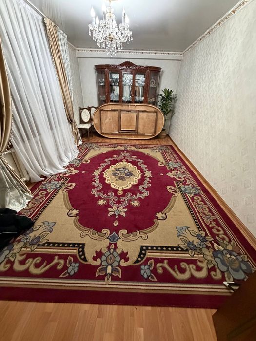 Ковер в хорошем состоянии