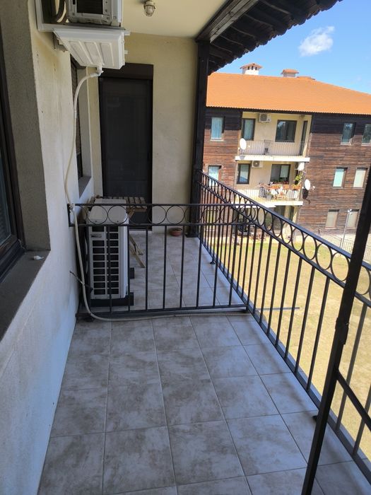 Апартамент двустаен