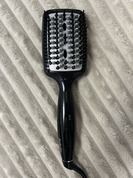 Perie electrica pentru indreptat parul babyliss