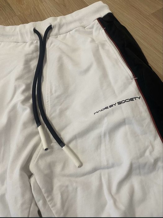 Pantaloni made by society