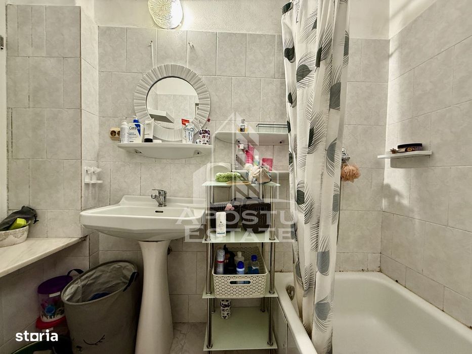 Apartament o camera de 71mp de vanzare zona Badea Cartan Timisoara