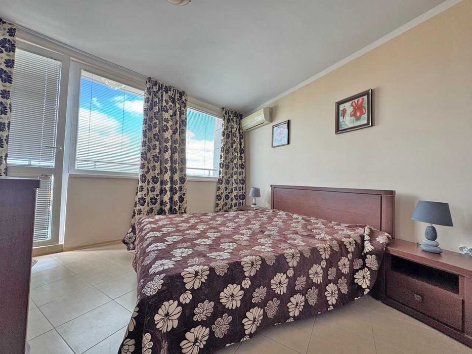 Обзаведен двустаен апартамент в северната част на комплекса