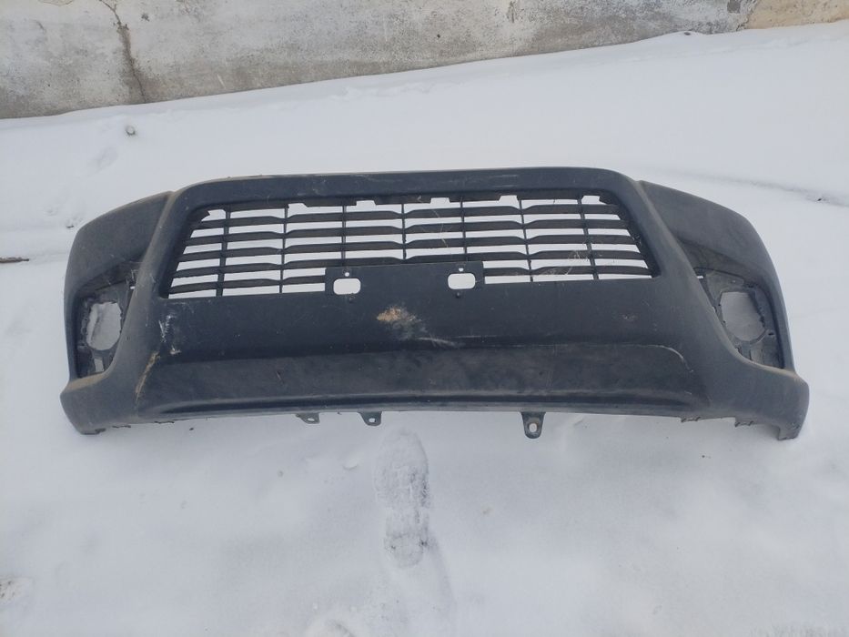 Продаётся бампер от машины Hilux