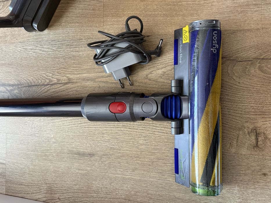 Aspirator V15 Dyson detect absolute