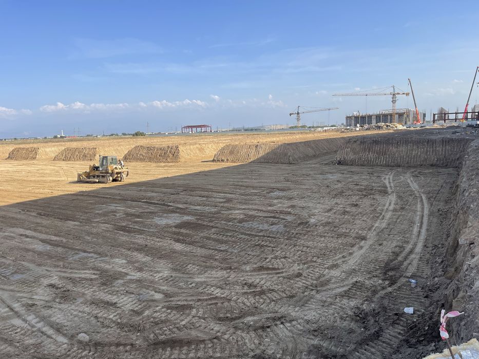 Разработка котлована, выемка грунта