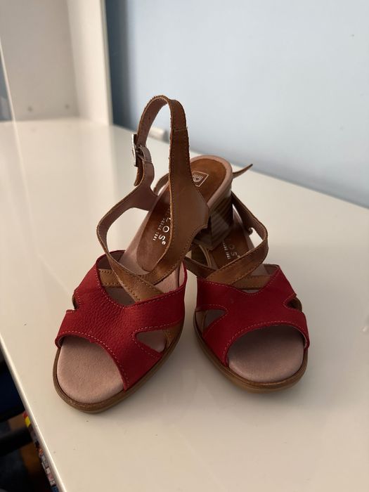 Обувки от естествена кожа и велур