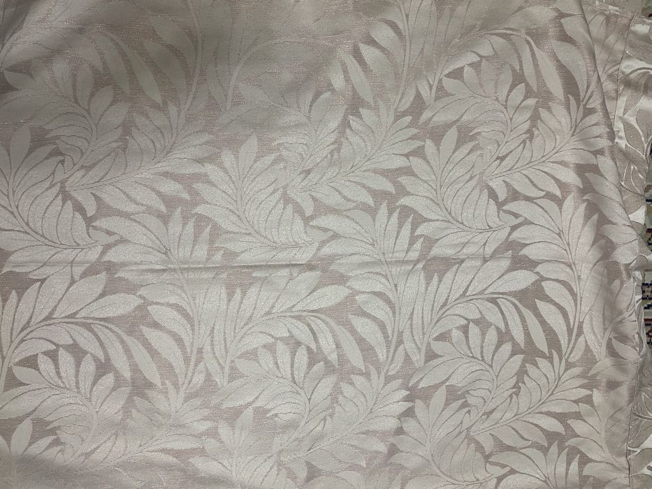 Продам шторы в отличном состоянии