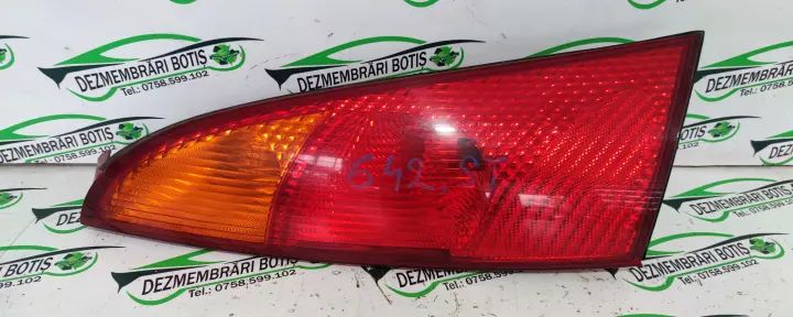 Lampa / Tripla stop stanga pe aripa Ford Focus 2003 1.6 MT (101 hp)