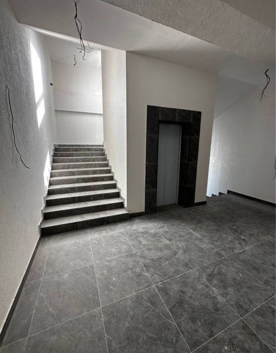 Ялангач эко базар продается квартира 2/3/6 новостройка коробка