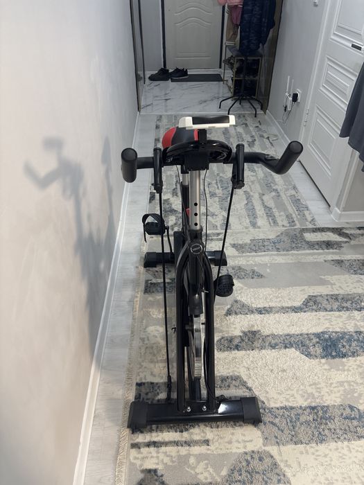Велотренажер почти новый