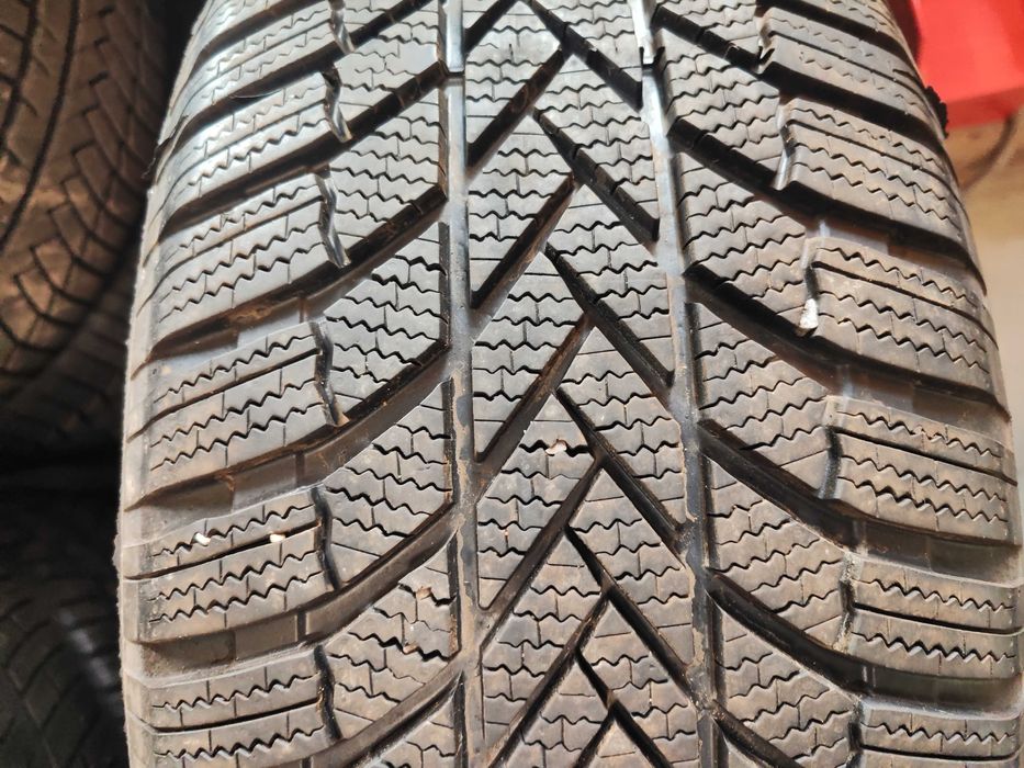 2бр.зимни гуми 255/60/18 Bridgestone