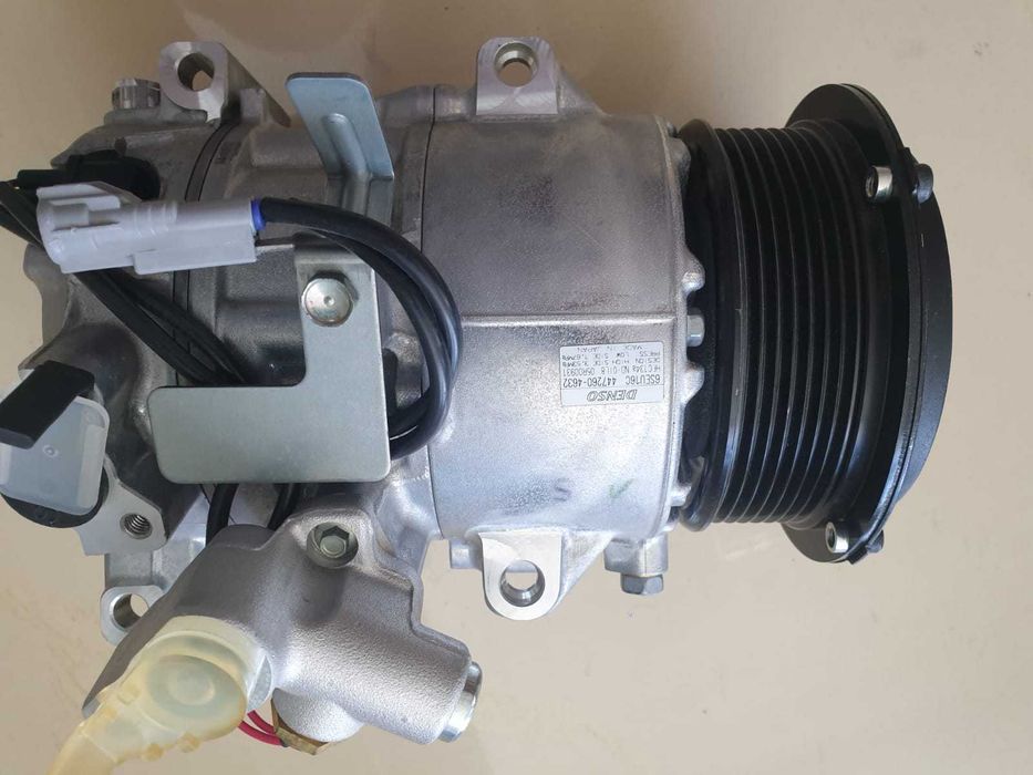 Компрессор кондиционера  DENSO   RAV 4