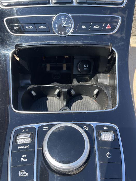 Consola centrala / Joystick / Climatronic / Radio Mercedes E W213
