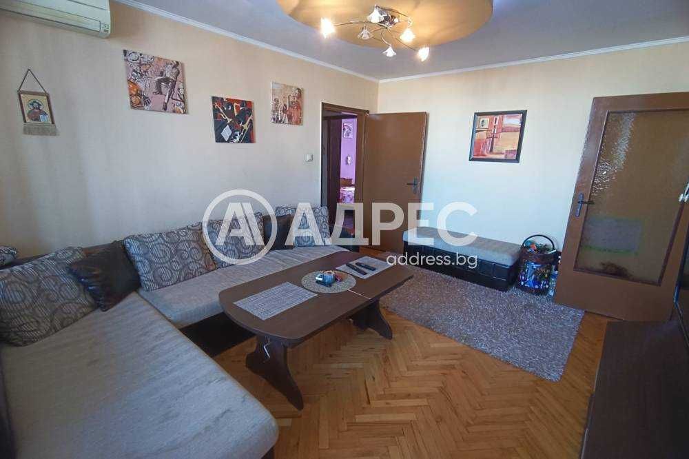 Продава се Тристаен апартамент в Разград, Бели Лом - 80 кв.м за 880 €/кв.м - Снимка #1