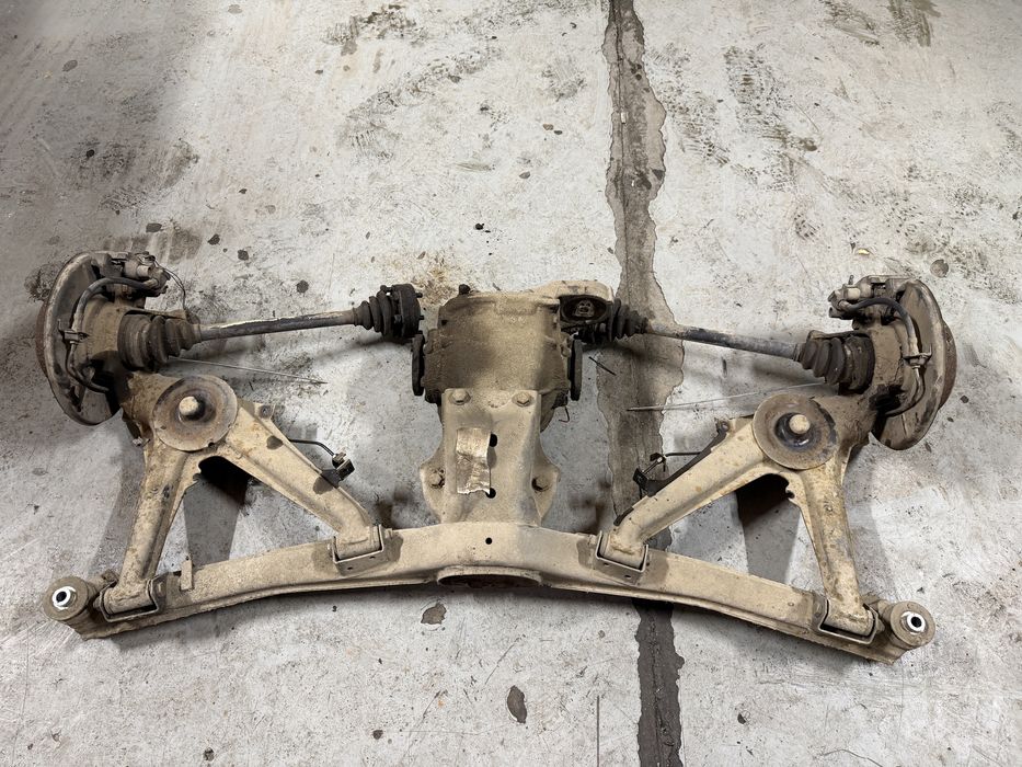 Punte spate cu discuri Bmw e30 coupe