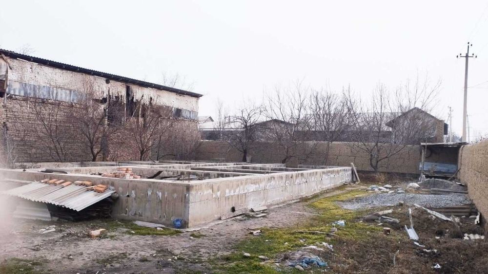 Oq ariq masjididan 600 metr 4 sotik yer uchastkasi sotiladi