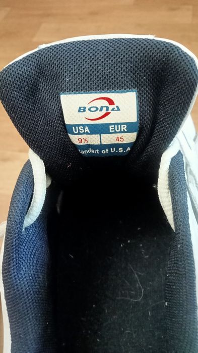 Кроссовки фирмы bona