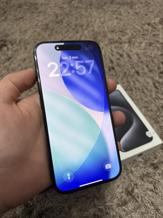 Vand iPhone 15 Pro - 256 GB - Excelent