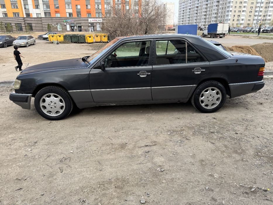 Mercedes Benz E200
