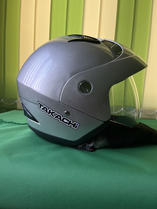 Продавам каска TAKACH ,пневм. ъглошлайф, моторна пръскачка джанти,