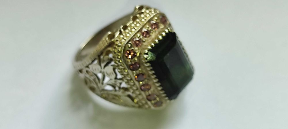 Шикарное серебряное кольцо с камнем ТУРМАЛИН, разм.21