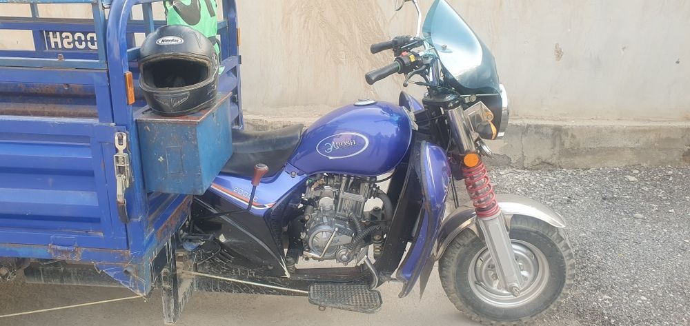 Eldosh motosikl sotiladi