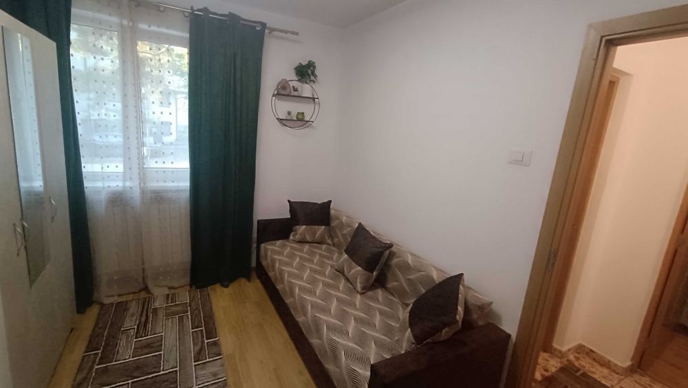 Inchiriez apartament cu 2camere str Oituz Marasesti