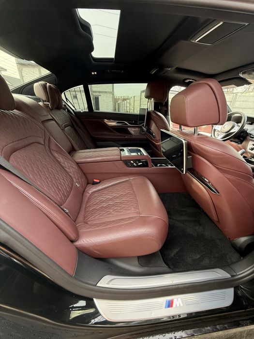 Bmw seria 7 750i Xdrive