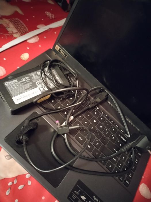 Vând laptop Acer Aspire 7
