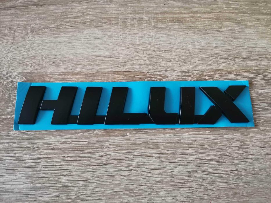 Toyota HILUX черен надпис 21 см