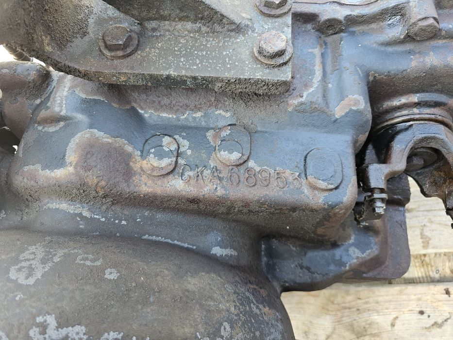 Cutie pentru buldoescavator Massey Ferguson 2001