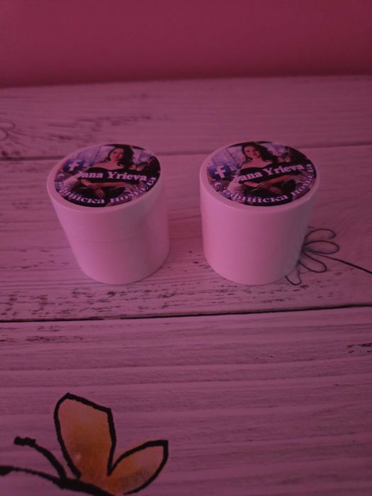 Крем за лице против петна акне суха кожа