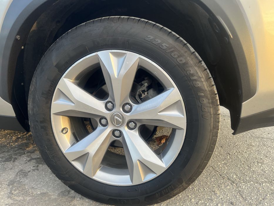 Лексус nx300h 4x4