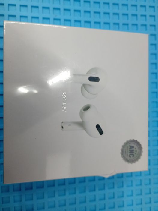 Căști sigilate 1/1  cu originalele