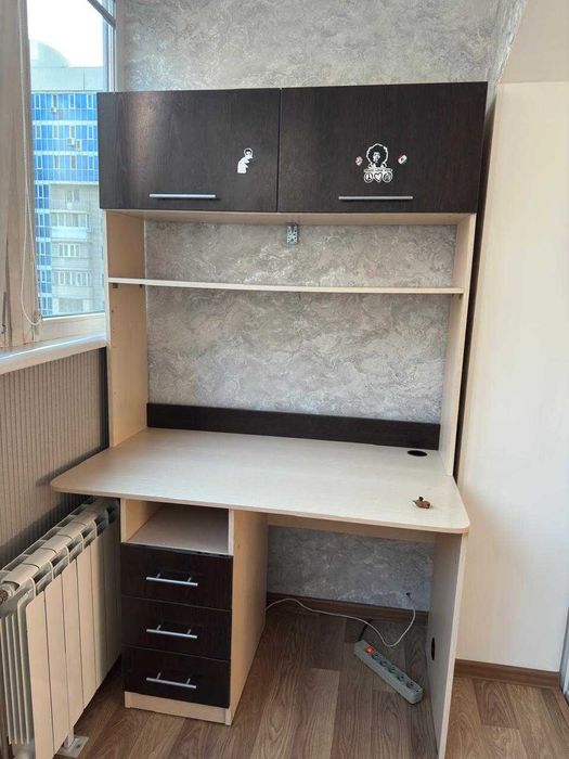Компьютерный стол