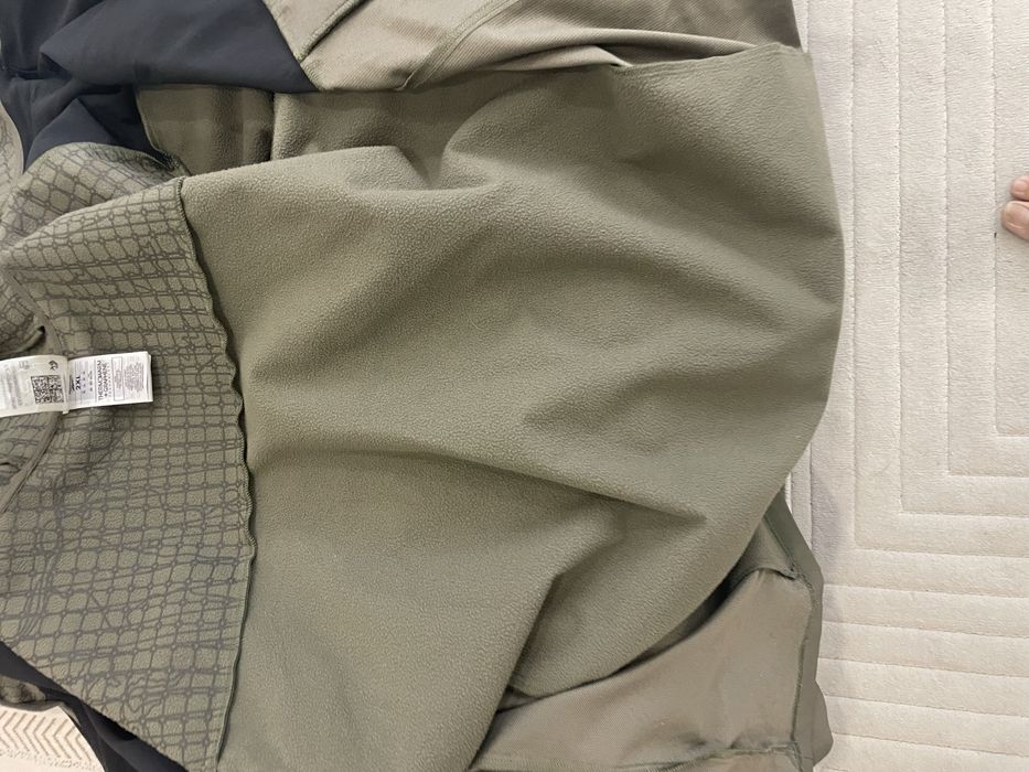 Reebok ветровка Хаки