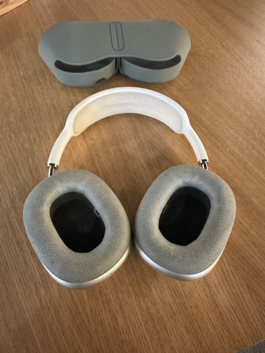 Apple airpods max