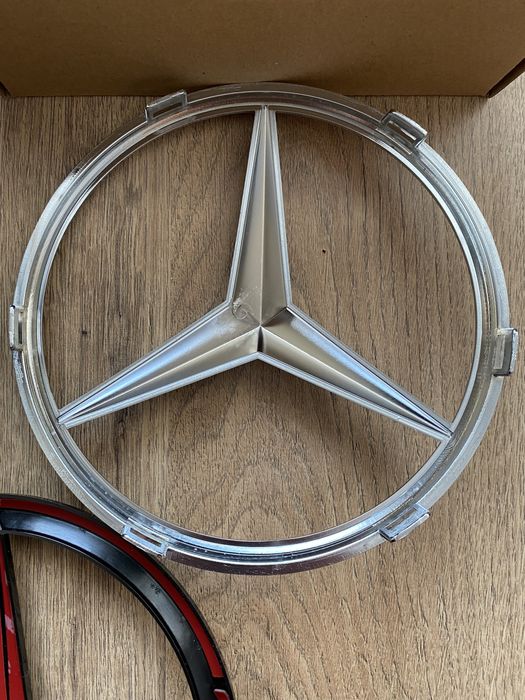 Semn Emblema Logo Grila Fata Radiator Mercedes B C E CLA Class GLK SL