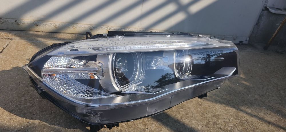 BMW X5 F15 Фар десен