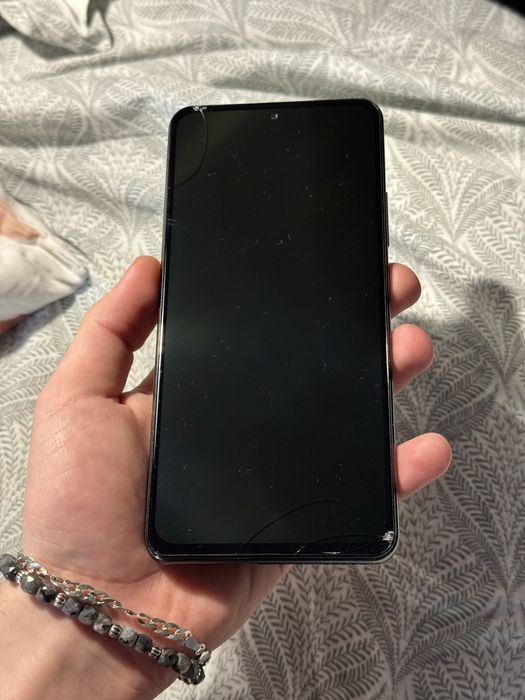 Xiaomi Poco F3 8gb ram 256 stocare ciobit negru