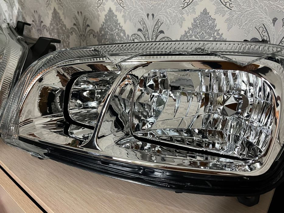 Передние Фары Rav-4