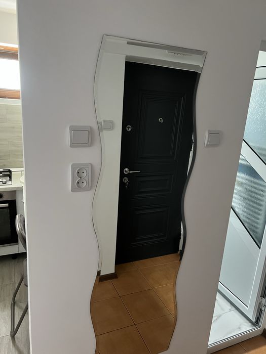 Apartament 2 camere semidecomandat de închiriat