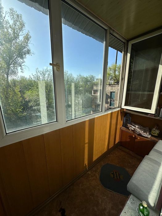 Продам двух комнатную квартиру