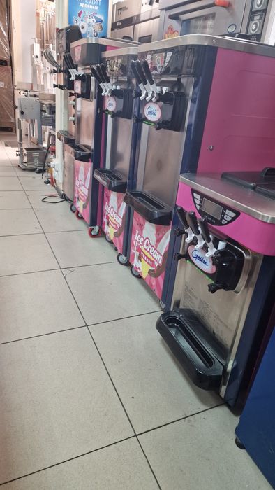 Аппарат для мороженого, Фризер