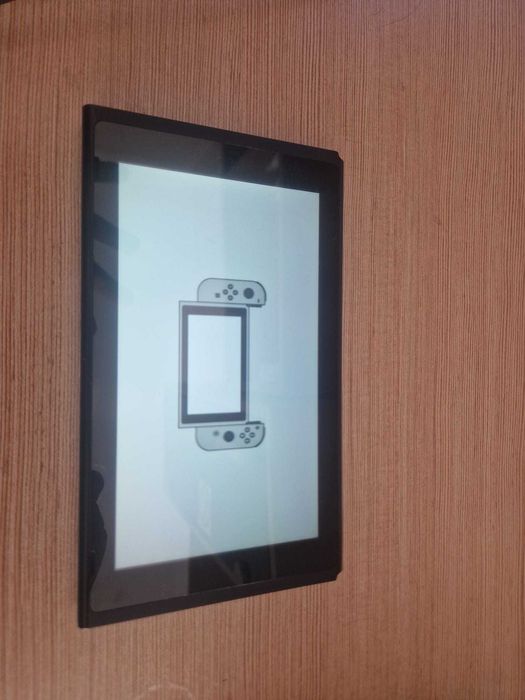 Consolă de joc Nintendo Switch completă, cutie originală, fără stick drift, stare foarte bună